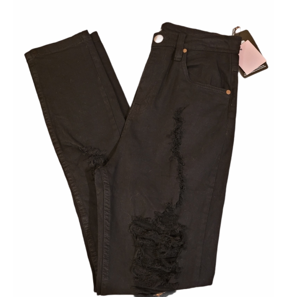 NWT PrettyLittleThing Black Distressed Jeans